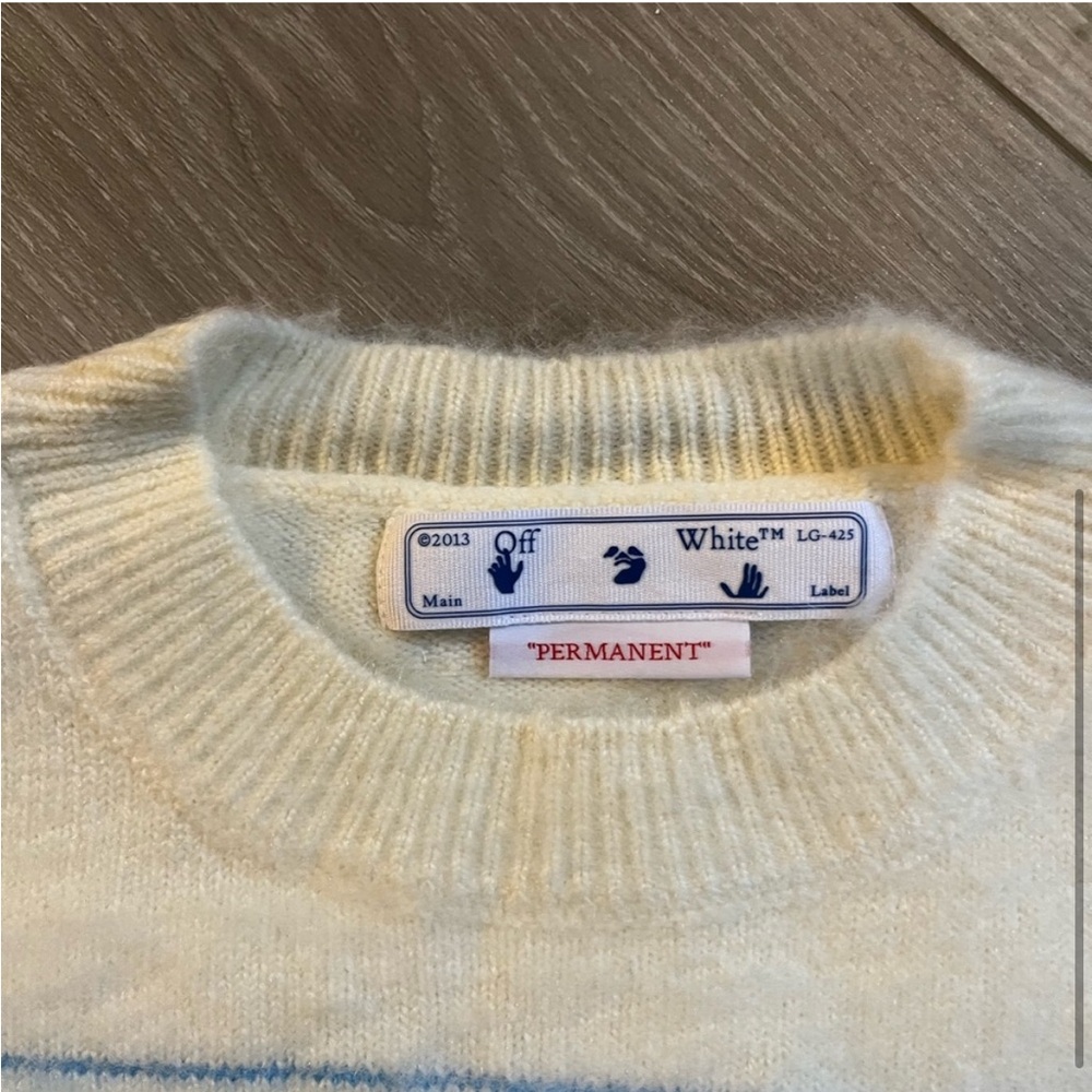 Off-White
Arrows ombré brushed jumper blue oversized men sweater - Picture 5 of 5
